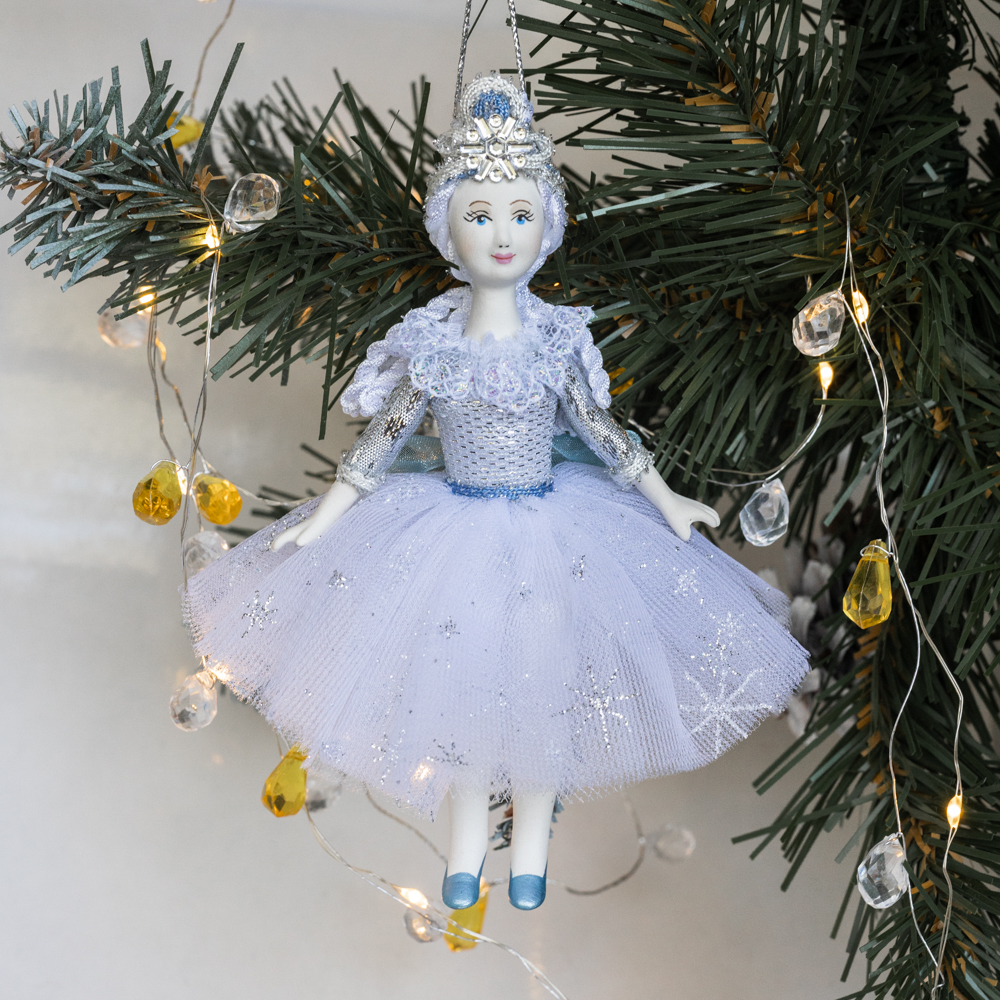 Фарфоровые ёлочная игрушка девочка-снежинка