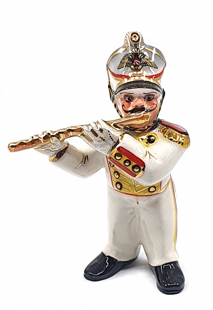 Елочная игрушка "Музыкант с флейтой" белый